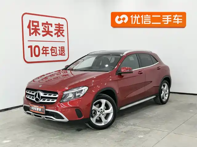 MERCEDES-BENZ GLA
