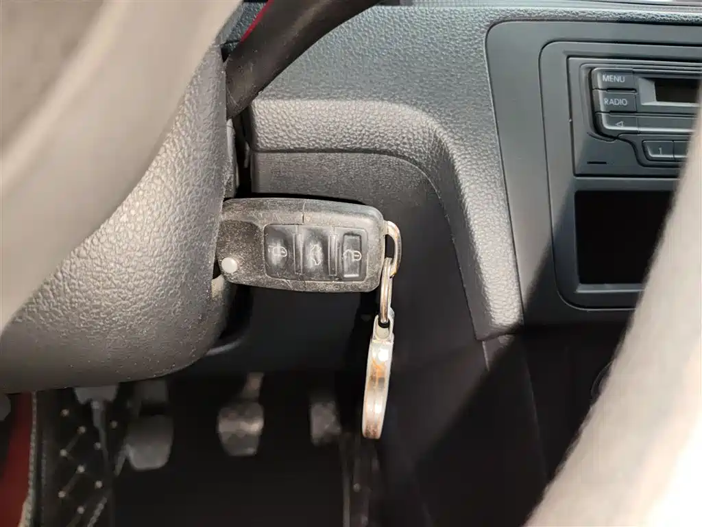 Volkswagen Santana 2015 1.4L Manual Trend Edition фото 9