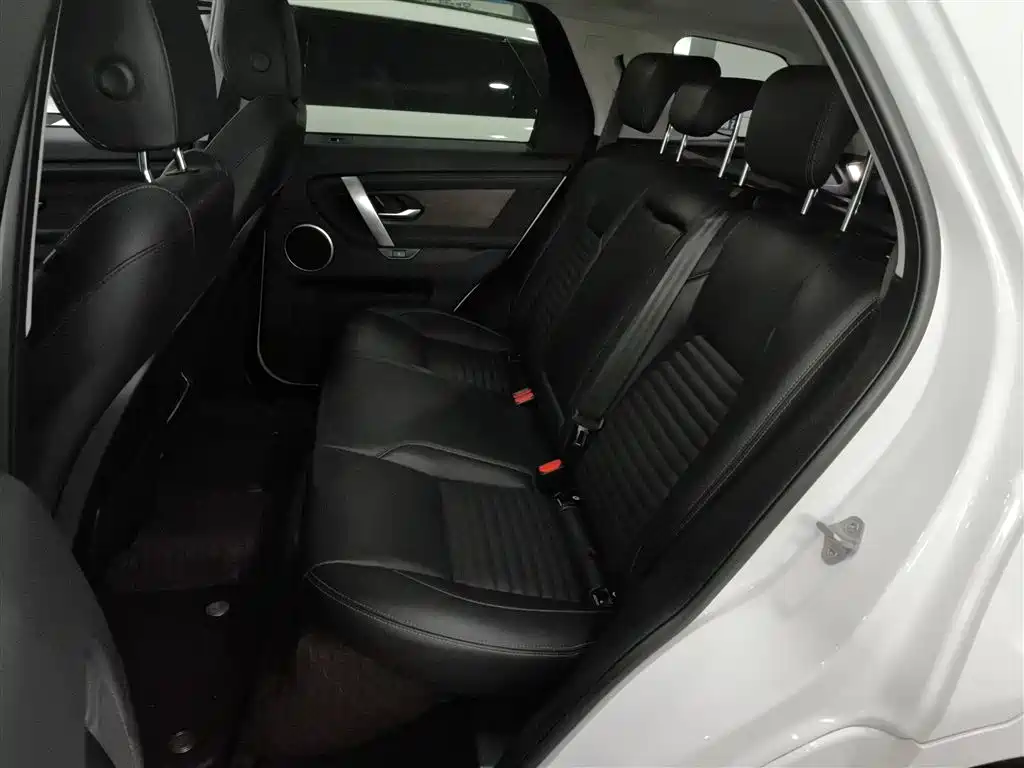 Land Rover Discovery Sport 2024 Performance Technology Edition фото 13