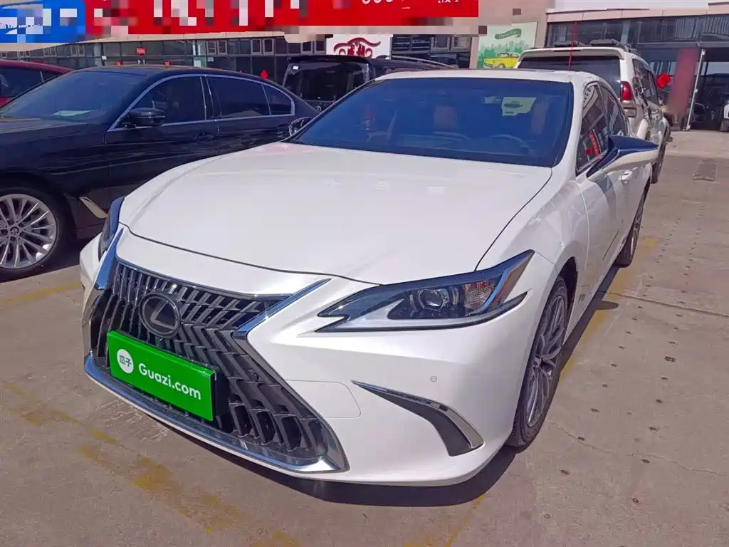 LEXUS ES 2023