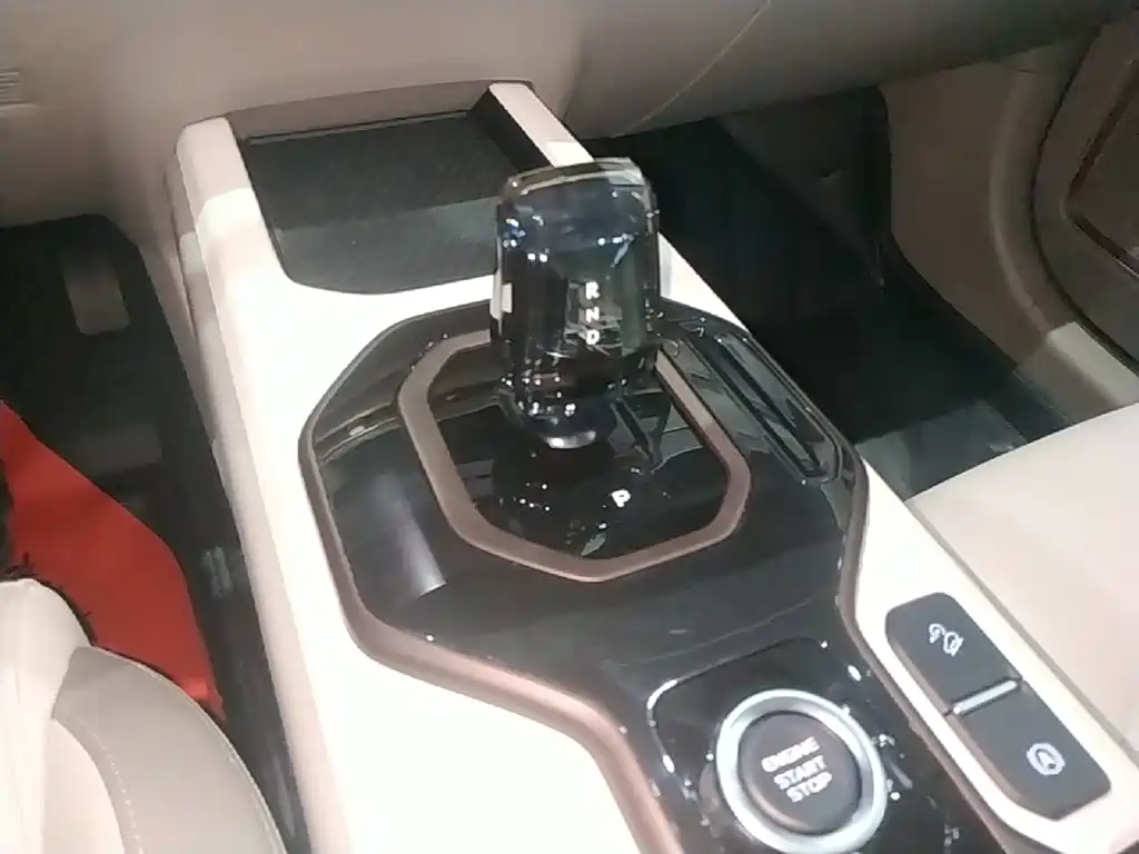 Geely ICON 2025 2026 Chocolate 1.5TD Pure Edition