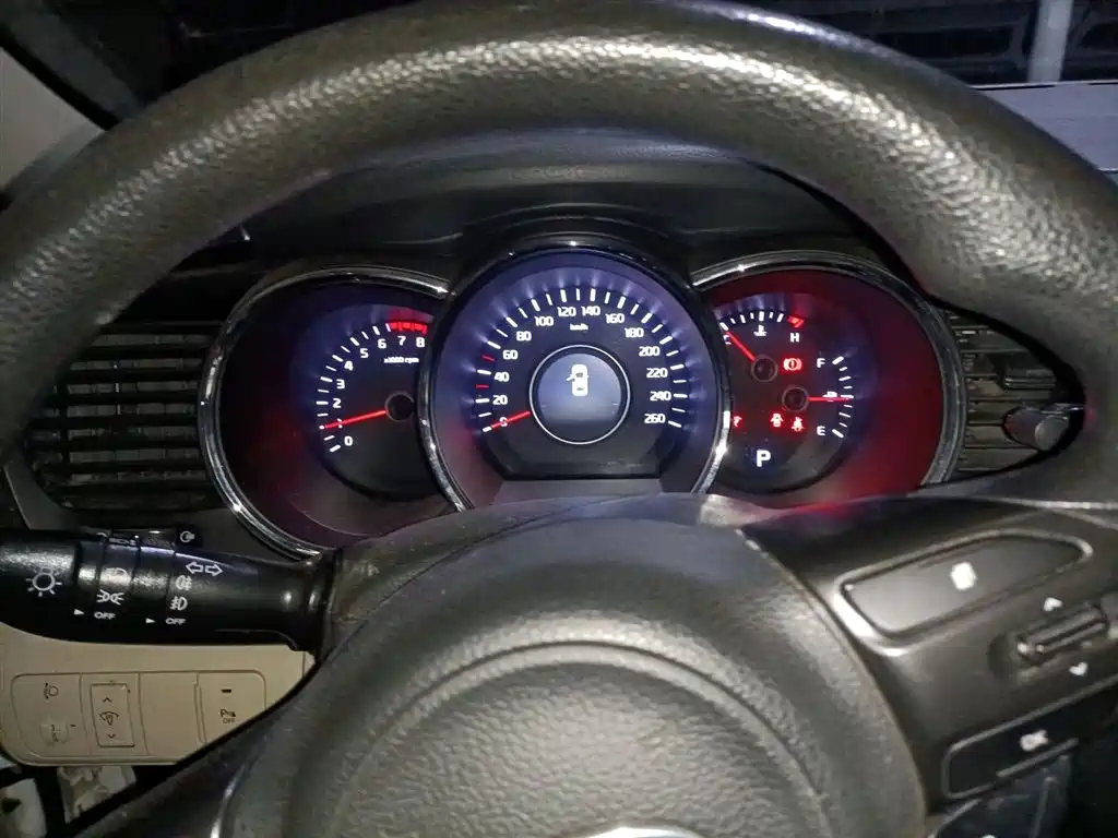 Kia K5 2014 2.0L Automatic GL фото 4