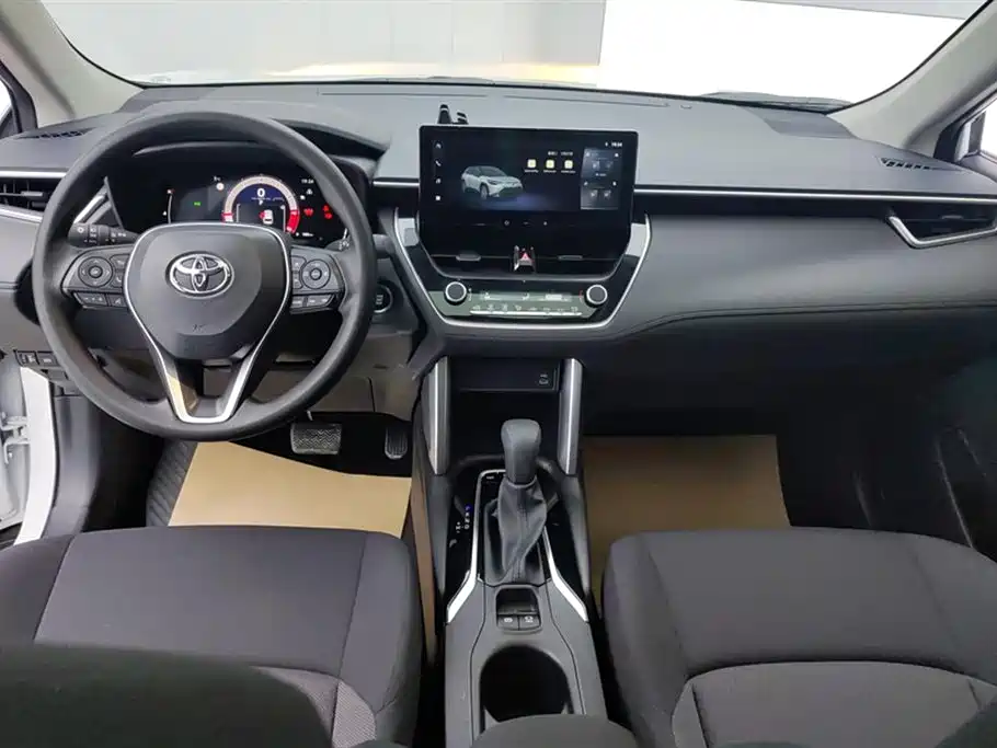 Toyota Frontlander 2023 2.0L CVT Leading Edition фото 12