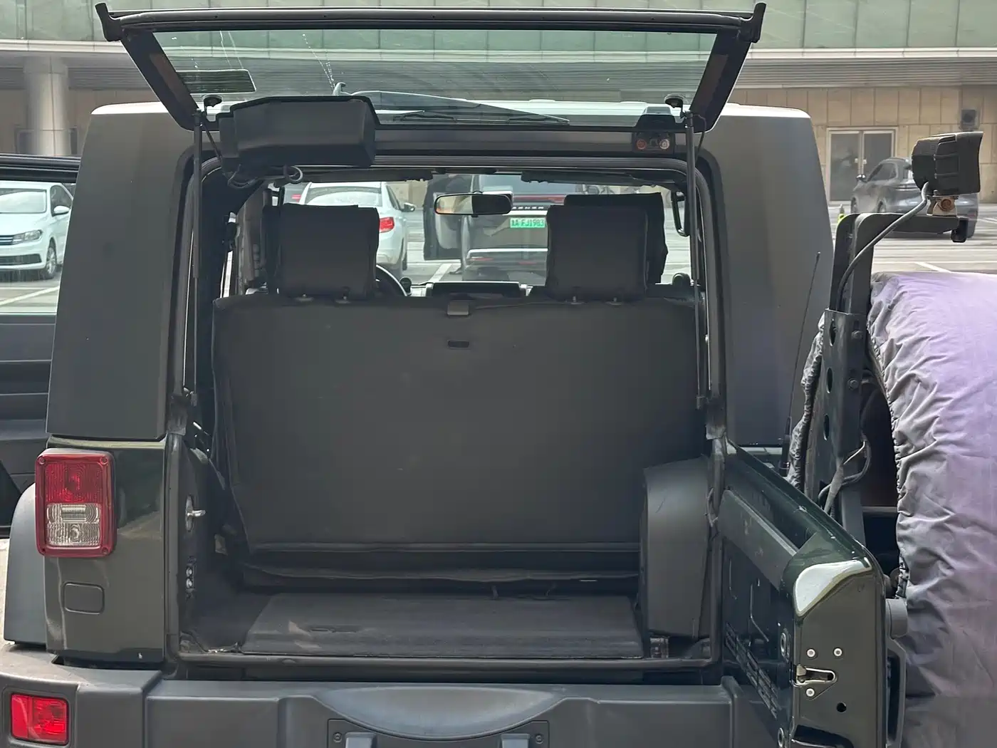 Photo 16 - Jeep Wrangler