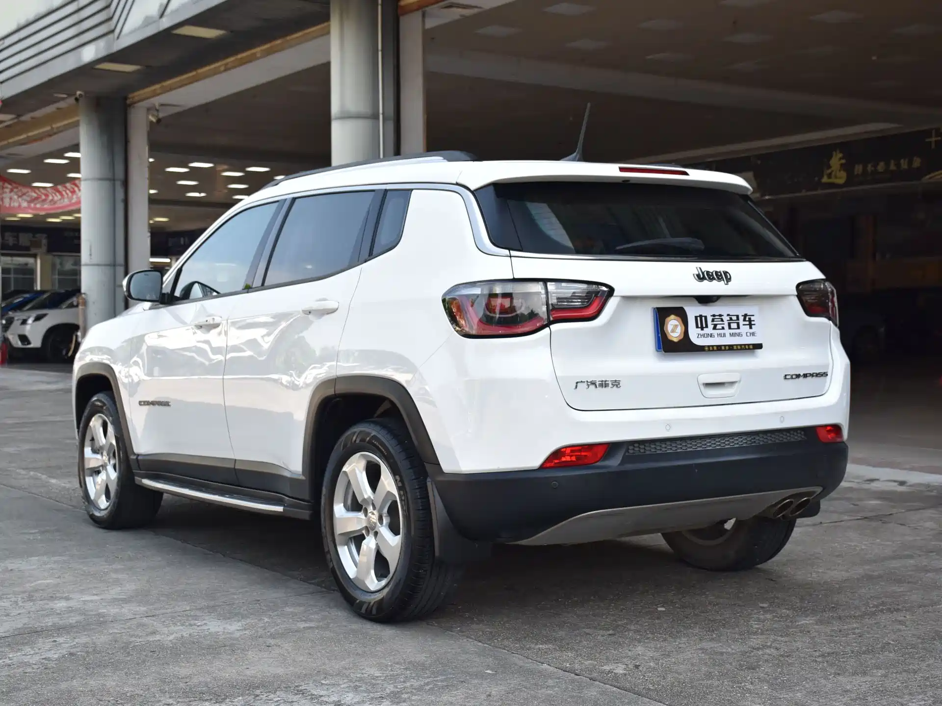Фото 20 - Jeep Compass