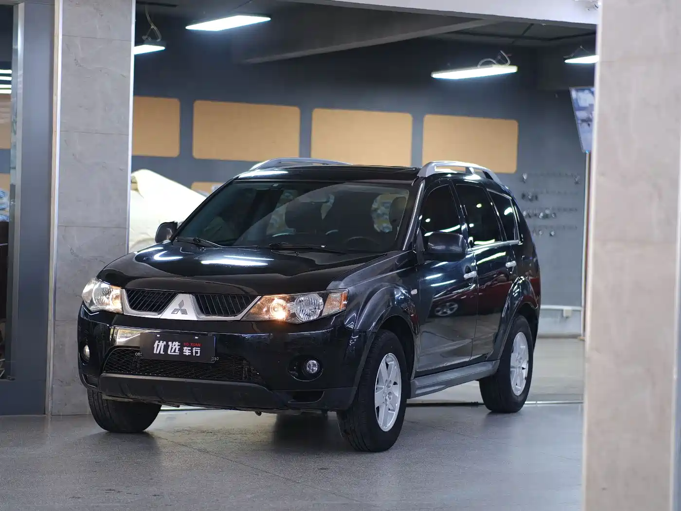 Mitsubishi Outlander (Import) 2009 2.4 Fashion фото 13