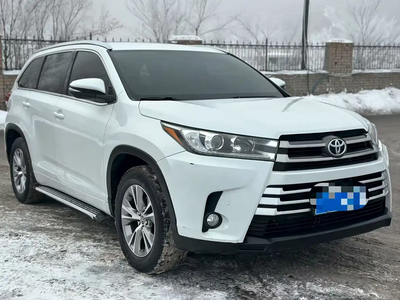 TOYOTA HIGHLANDER