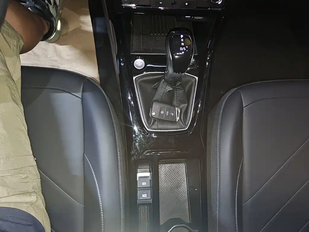 Volkswagen Tharu 2025 2025 New Edge 300TSI Enjoyment Edition