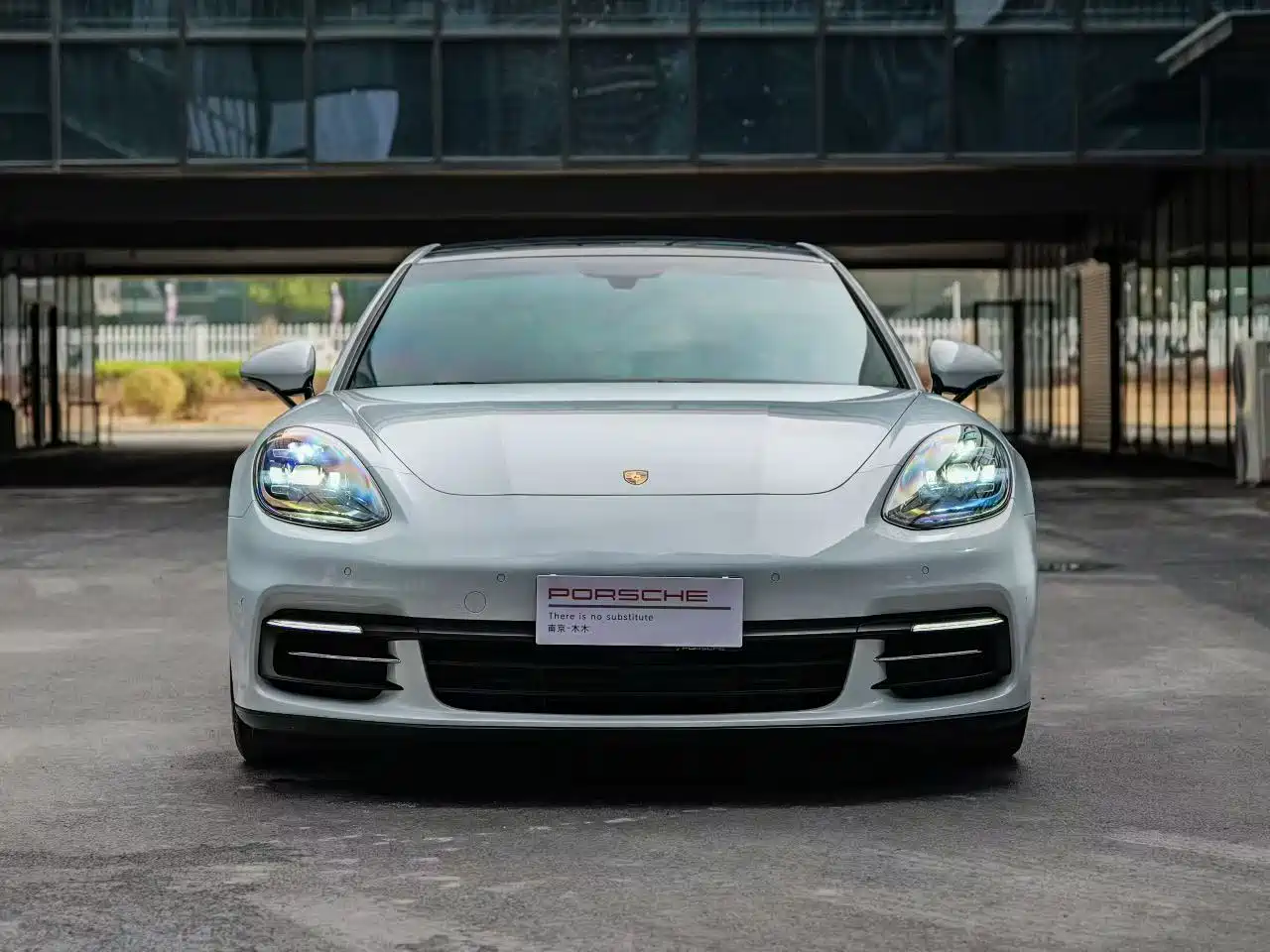 Porsche Panamera 2017 Panamera 4 Executive Long Wheelbase 3.0T фото 2