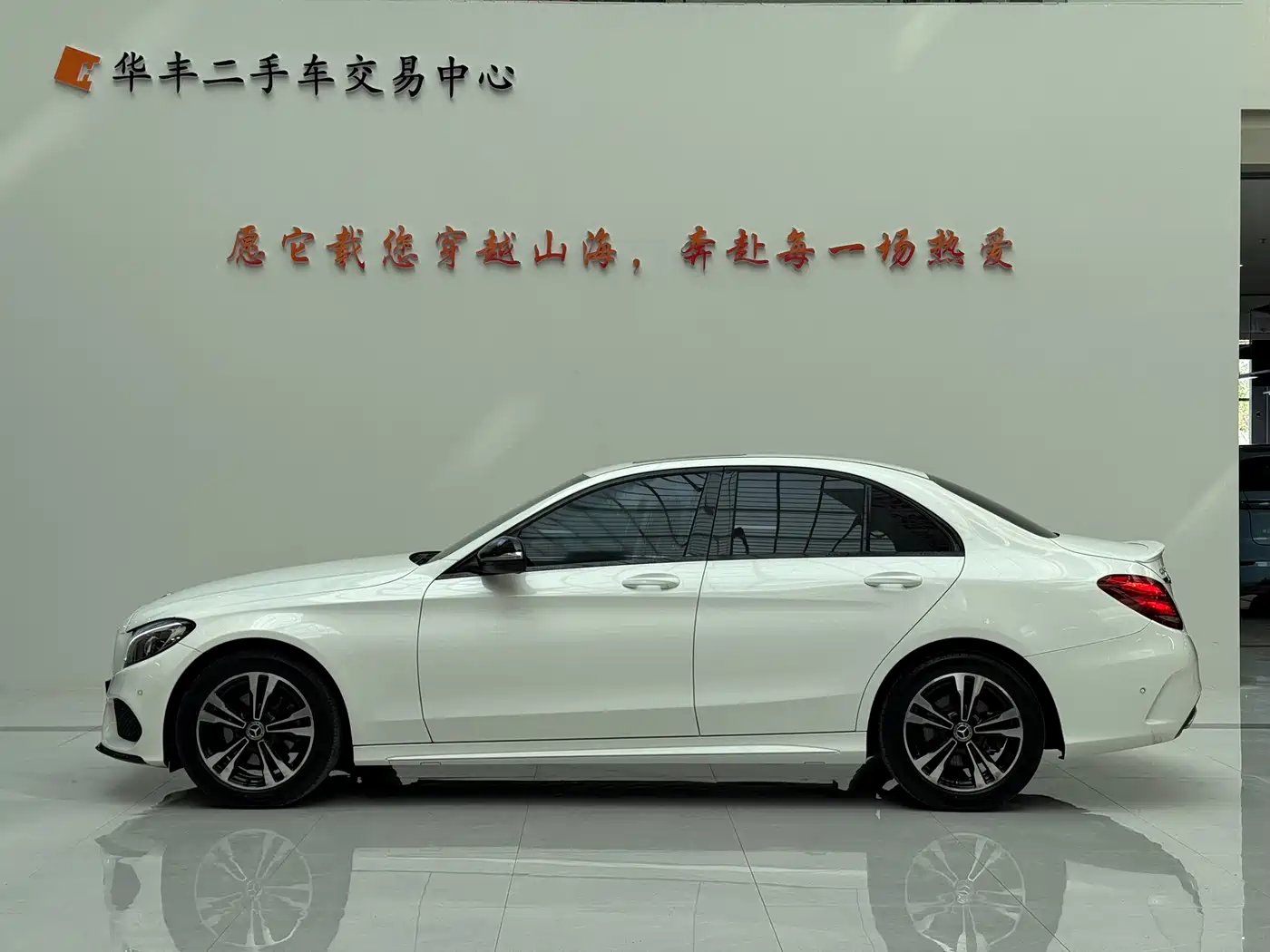 Mercedes-Benz C-Class 2017 Facelift C 200 Sport Edition фото 4
