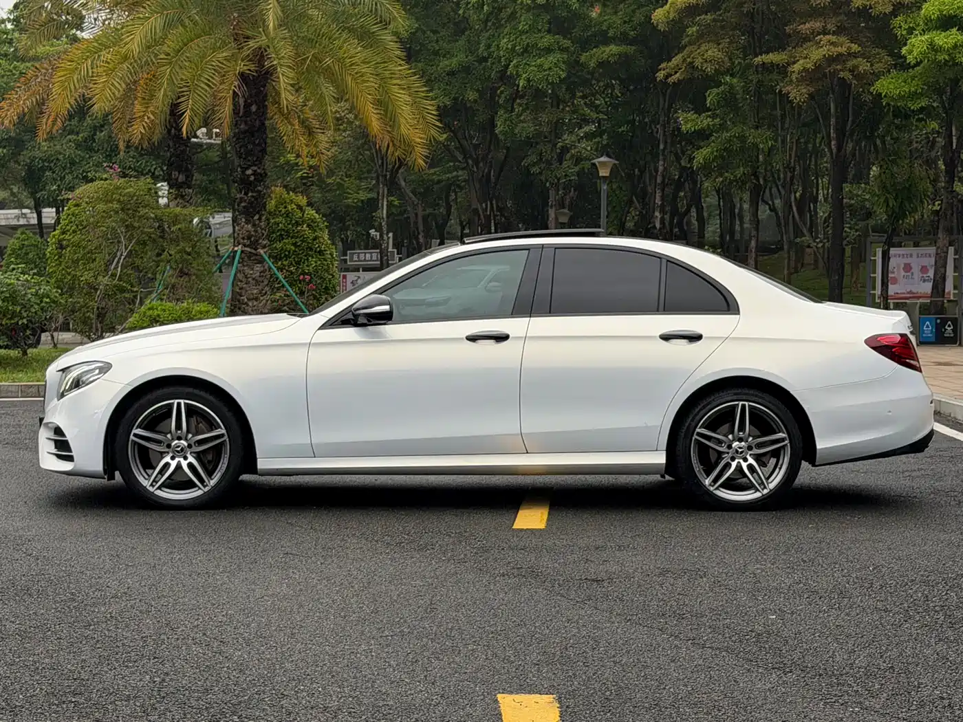 Mercedes-Benz E-Class 2017 E 300 Sport фото 12