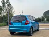 Фото 4 - Honda Fit