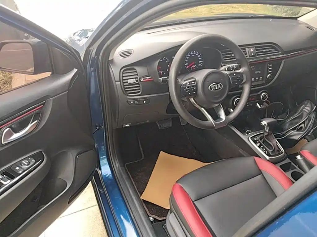 Kia KX CROSS 2018 2017 1.4L AT GLS