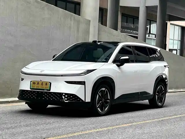 Toyota bZ3X 520 Pro+, лидар