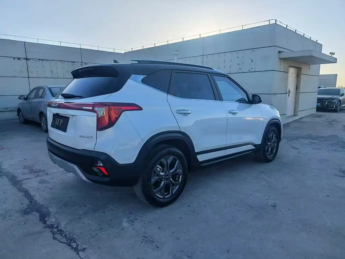 Kia Seltos 2024 2023 1.5L CVT Luxury Edition