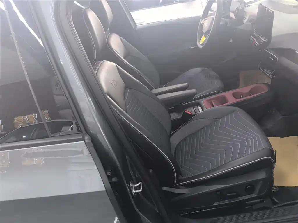 Volkswagen ID.3 2023 Pure Smart Edition фото 24