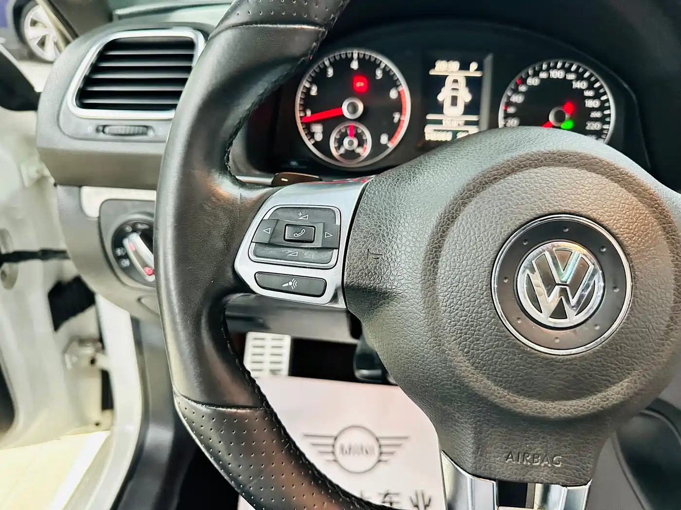 Volkswagen Scirocco 2011 2.0TSI R-Line фото 38