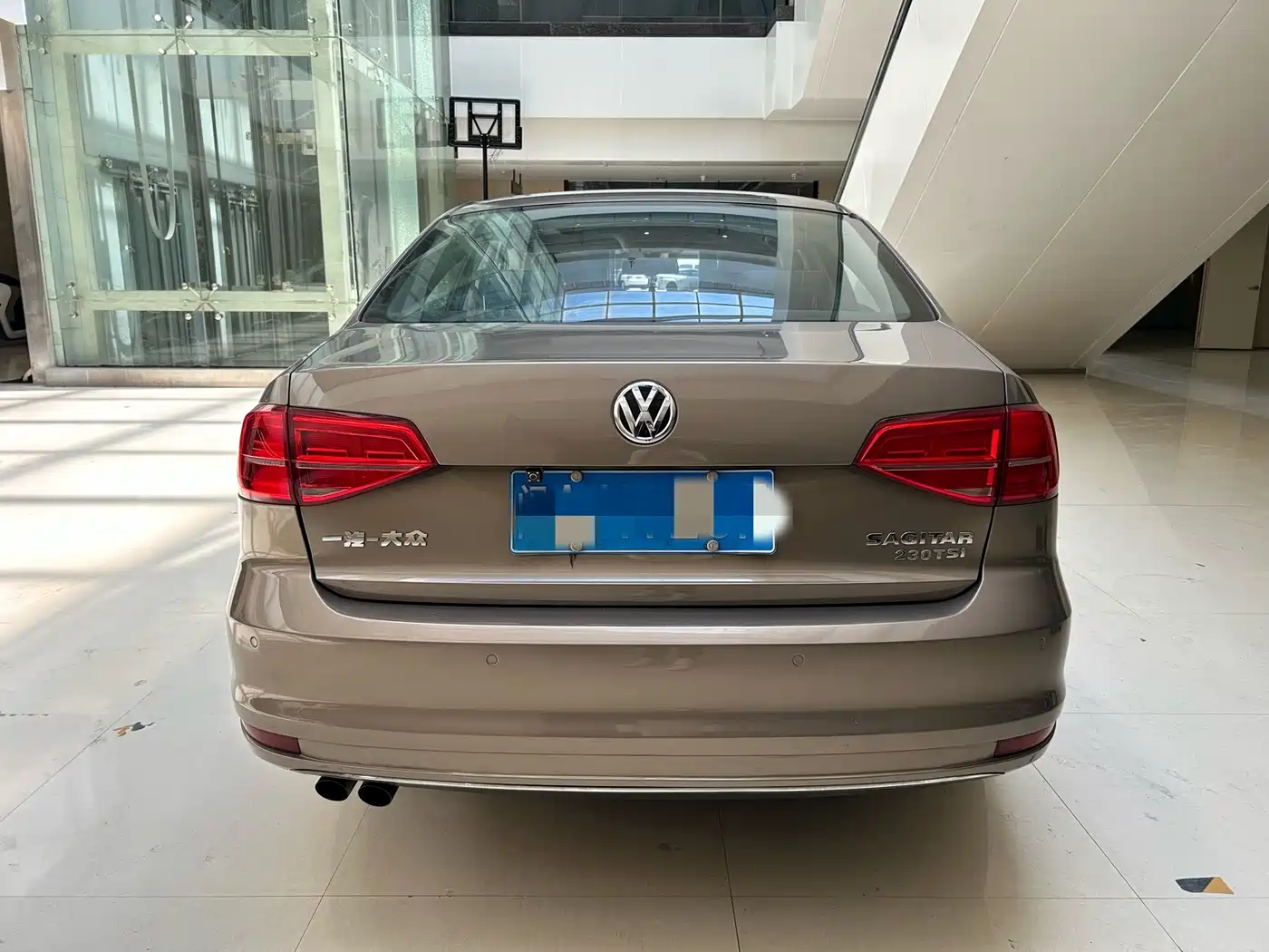 Фото 5 - Volkswagen Sagitar