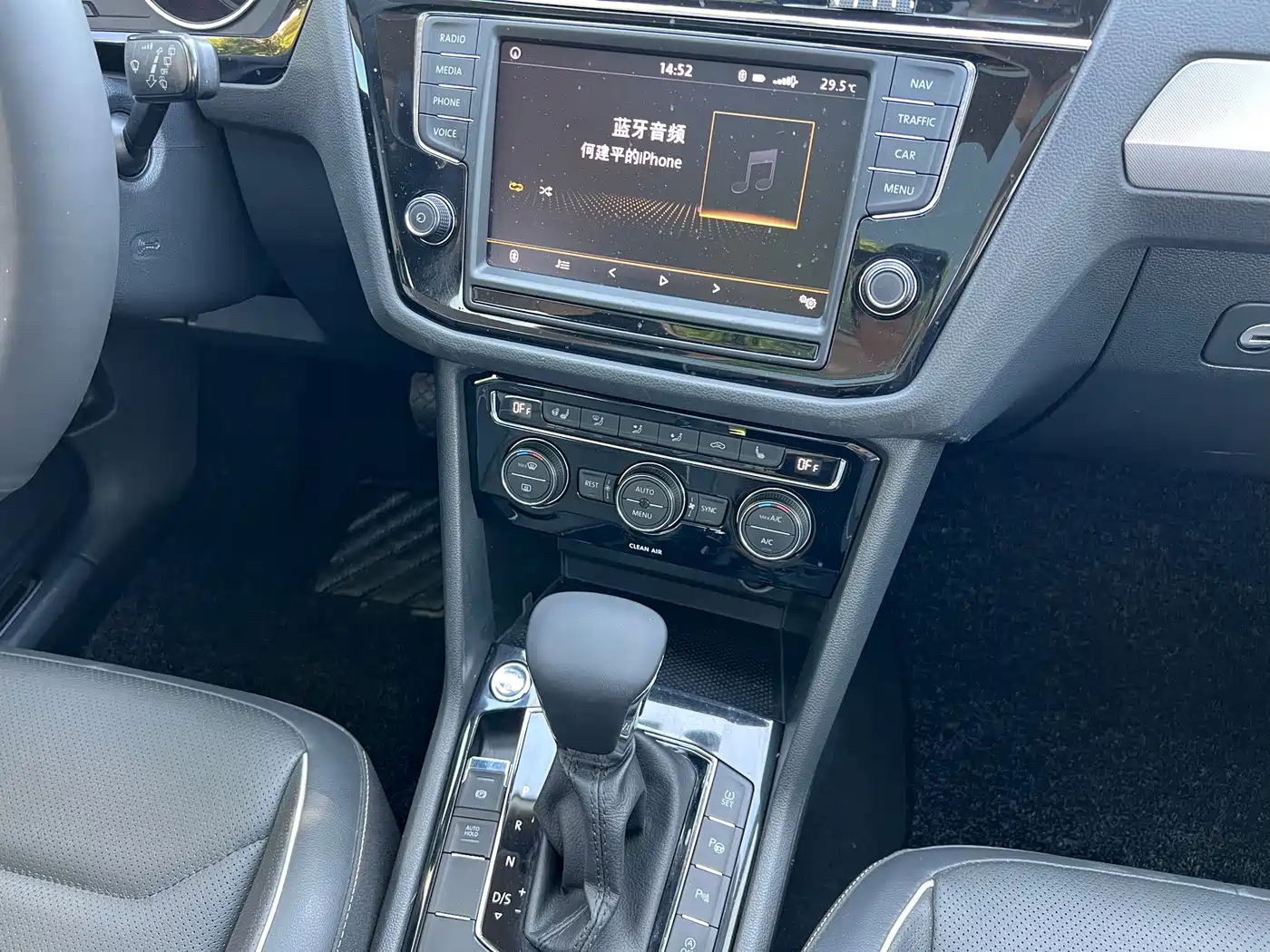 Volkswagen Tiguan L 2017 330TSI Automatic 2WD Flagship Edition фото 16