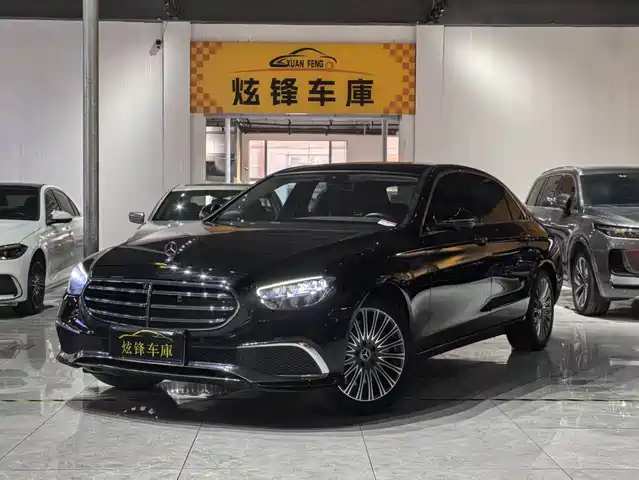 MERCEDES-BENZ E CLASS