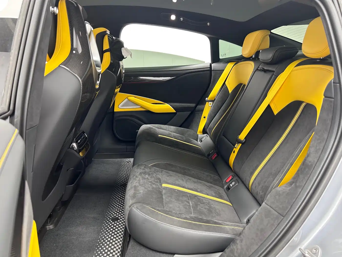 XIAOMI CAR XIAOMI SU7 ULTRA