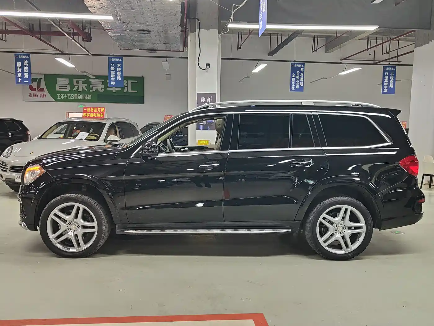 Mercedes-Benz GL-Class фото 4