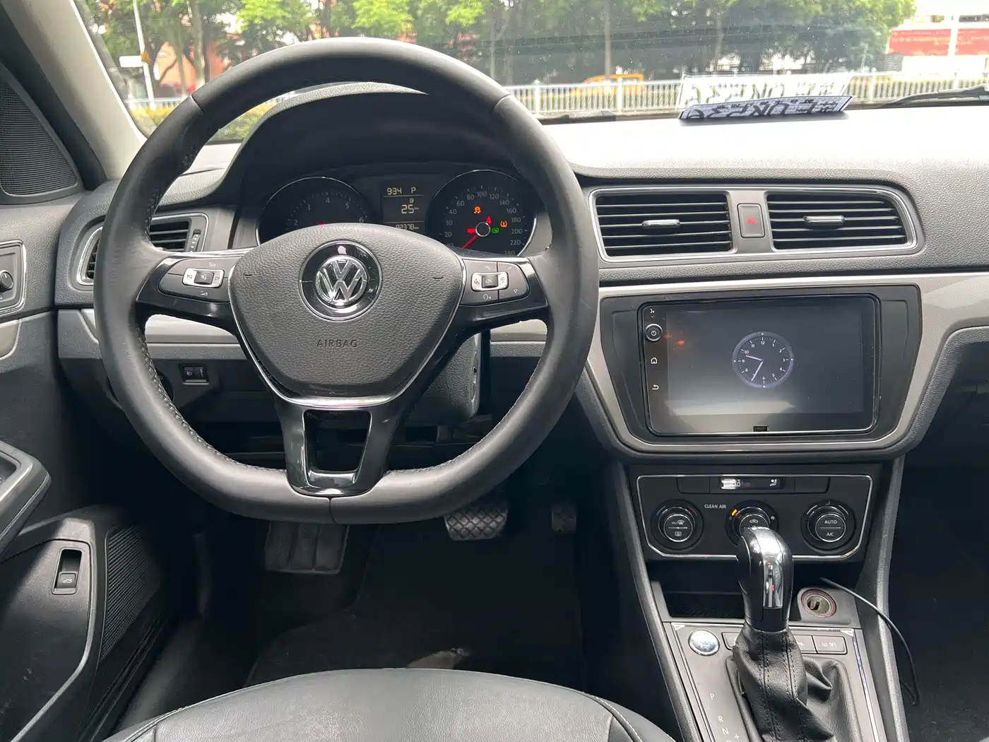 Volkswagen Lavida 2017 230TSI DSG Comfort Edition фото 10
