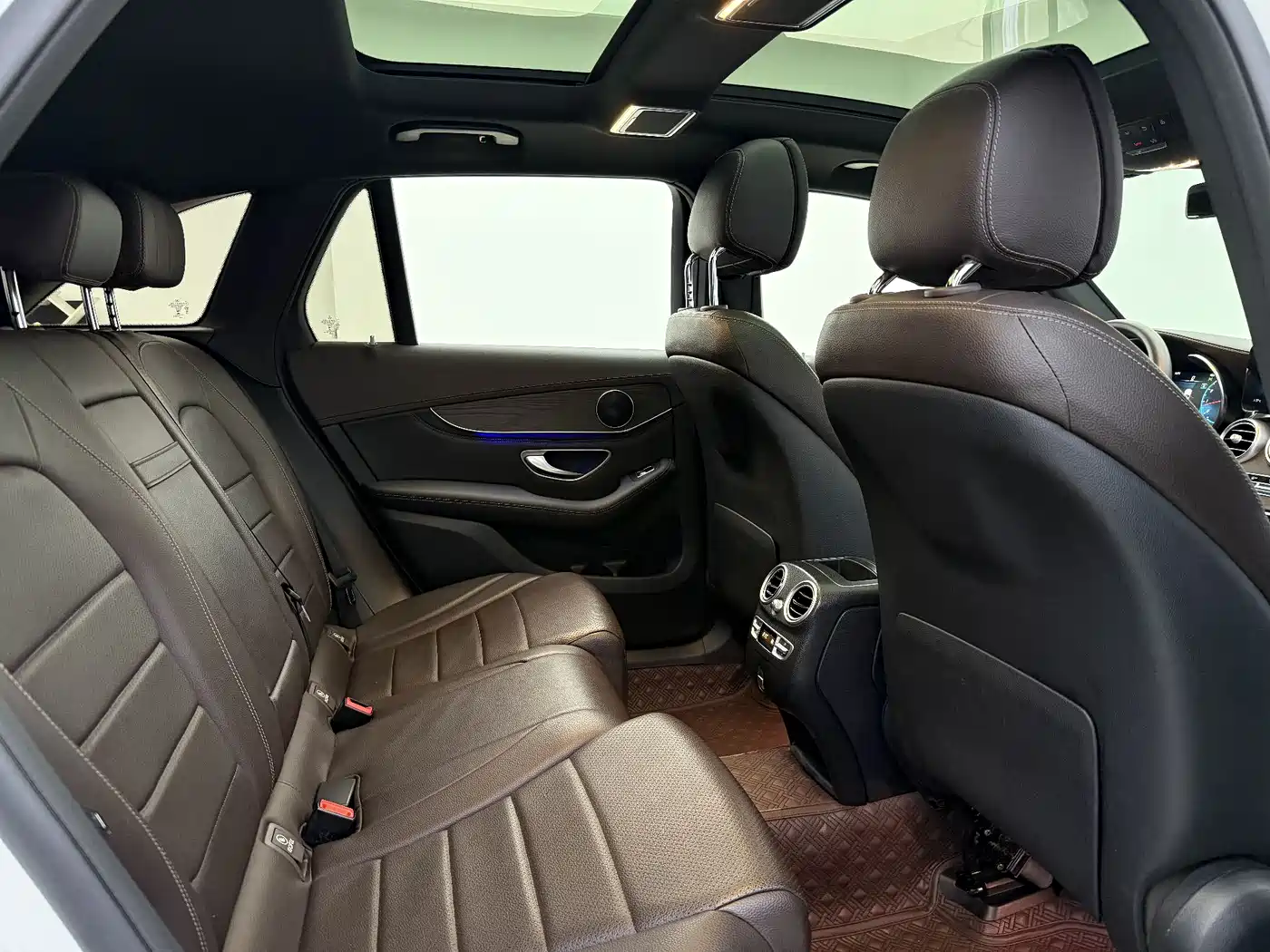 Mercedes-Benz GLC 2020 Facelift GLC 300 L 4MATIC Dynamic фото 16