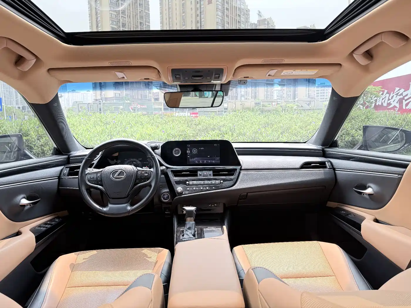 Lexus ES 2021 300h Luxury Edition фото 11