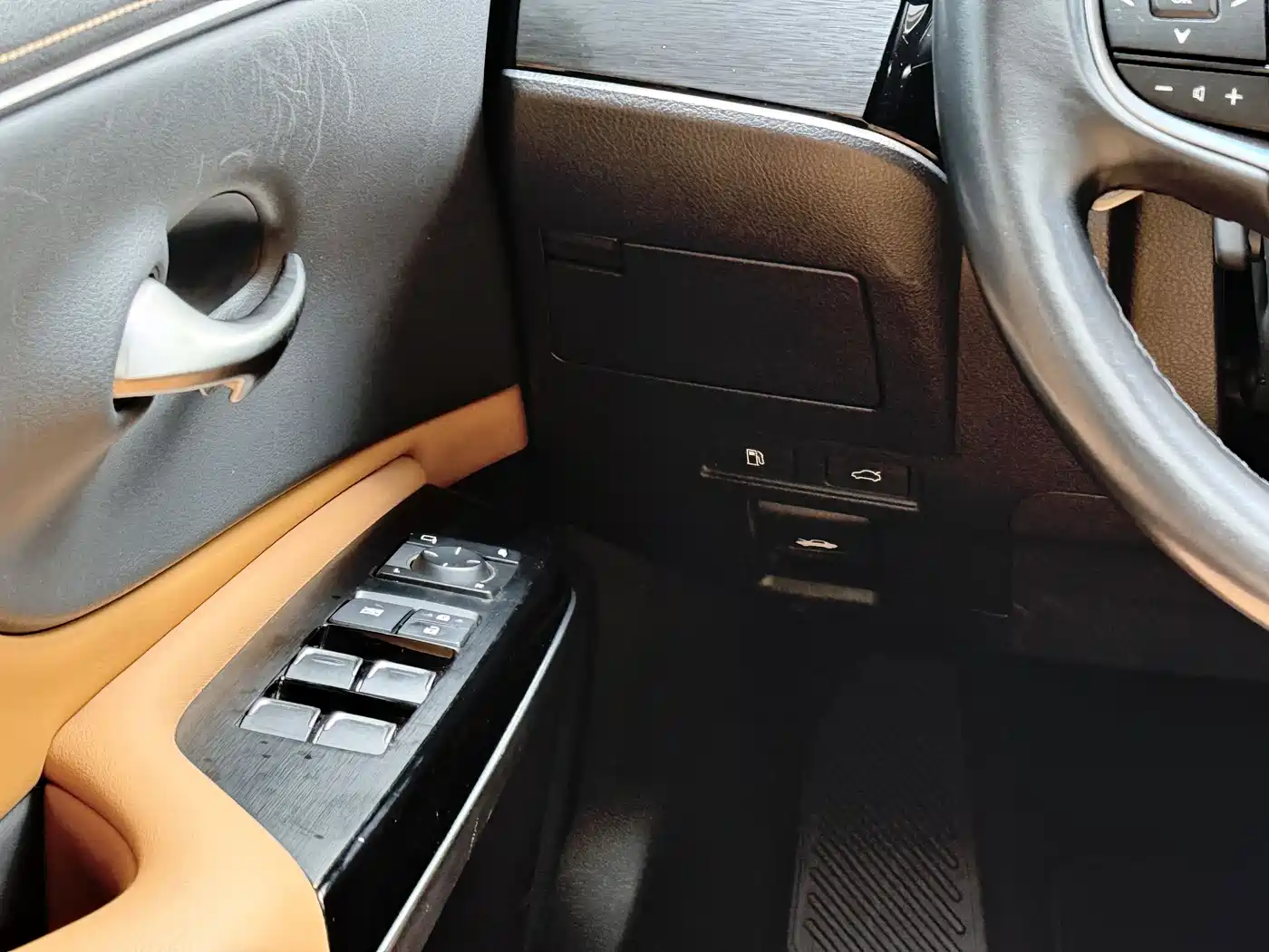 Lexus ES 2021 300h Luxury Edition фото 16