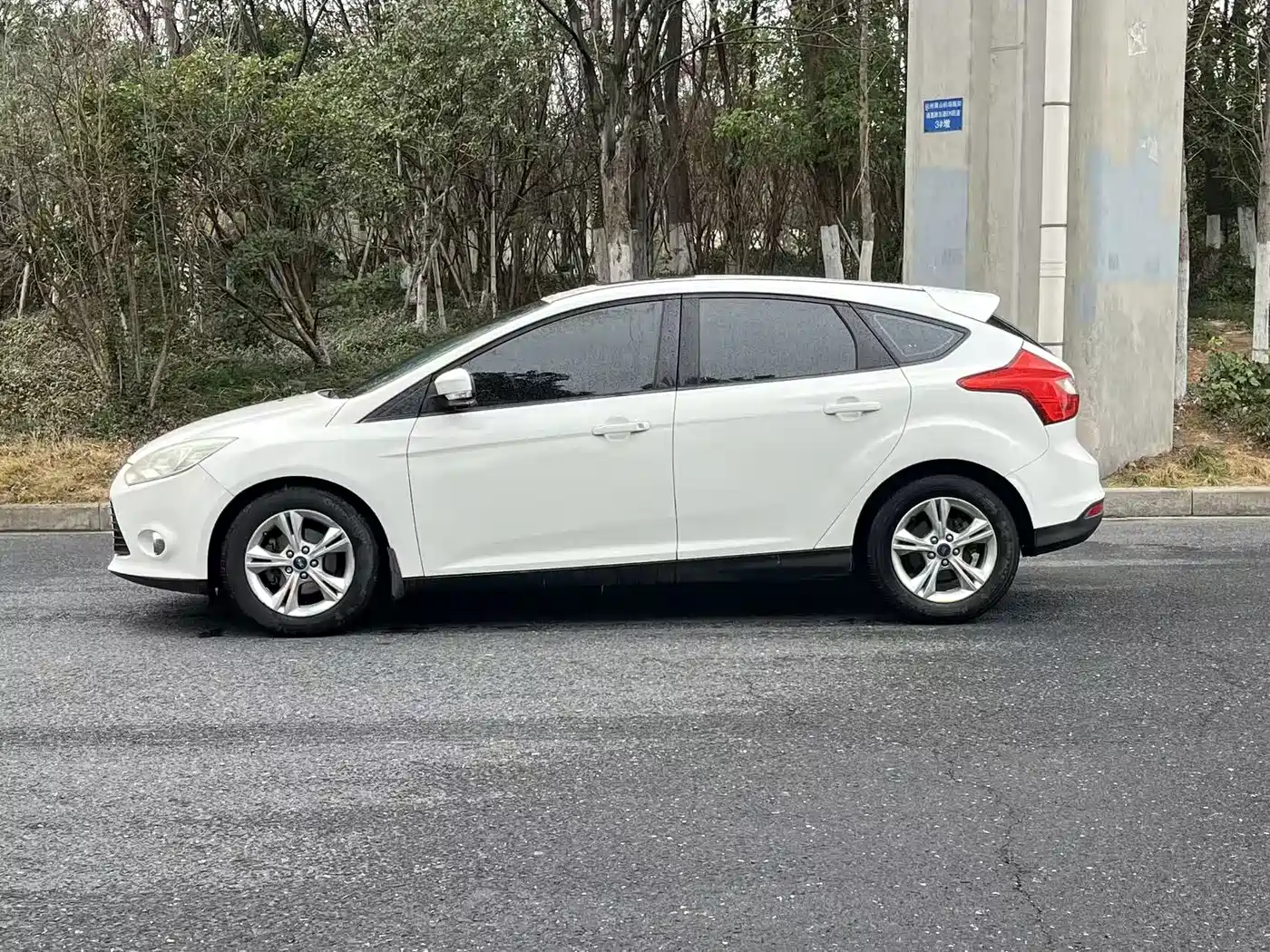 Фото 2 - Ford Focus