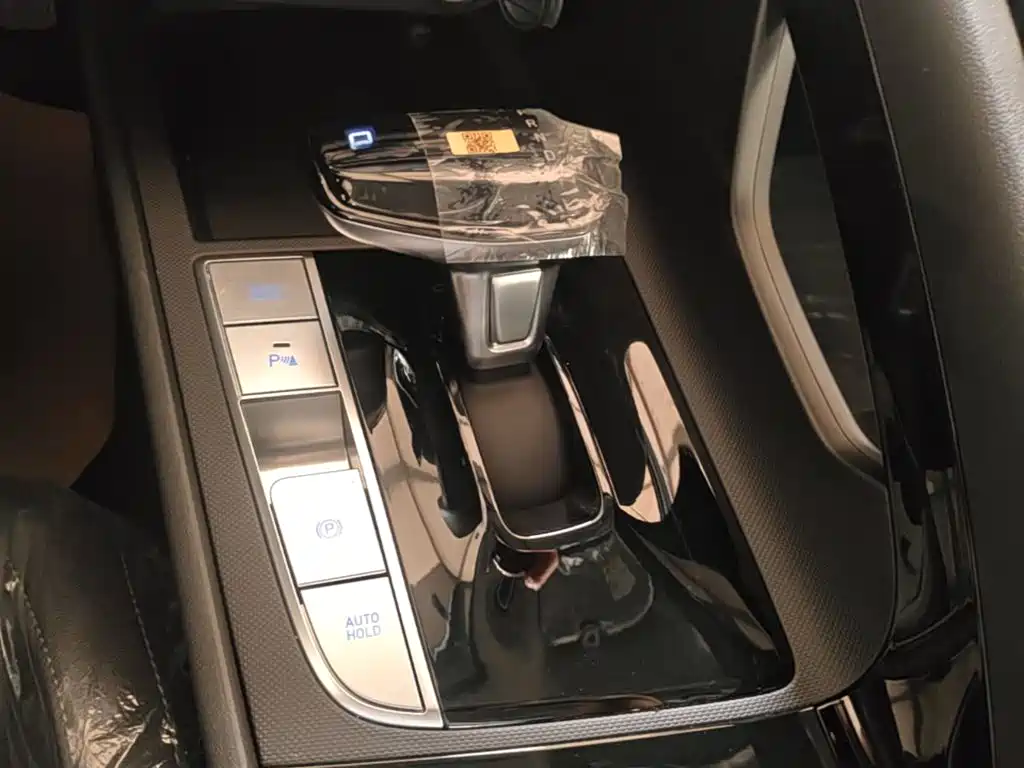 Photo 14 - Hyundai Elantra
