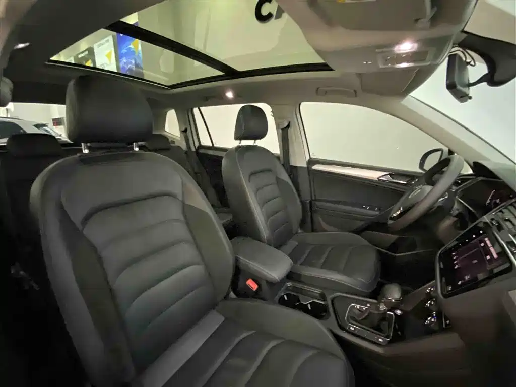 Volkswagen Tiguan L 2019 Facelift 330TSI Auto 2WD Panorama Comfort China VI фото 19