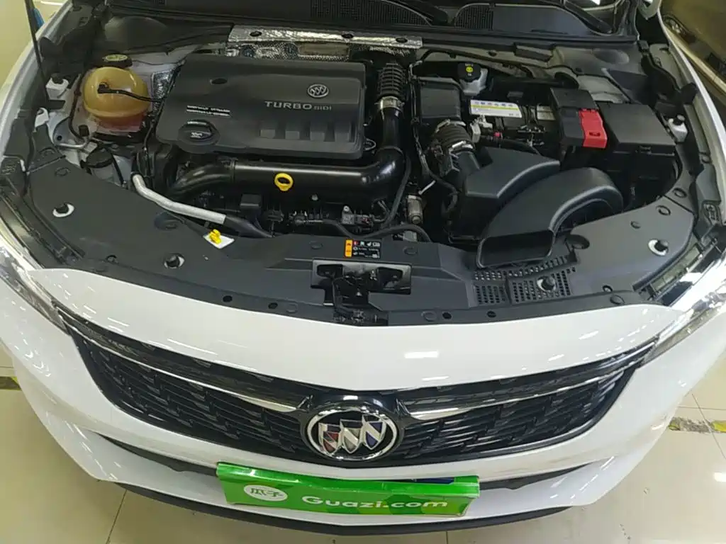 Photo 20 - Buick Verano