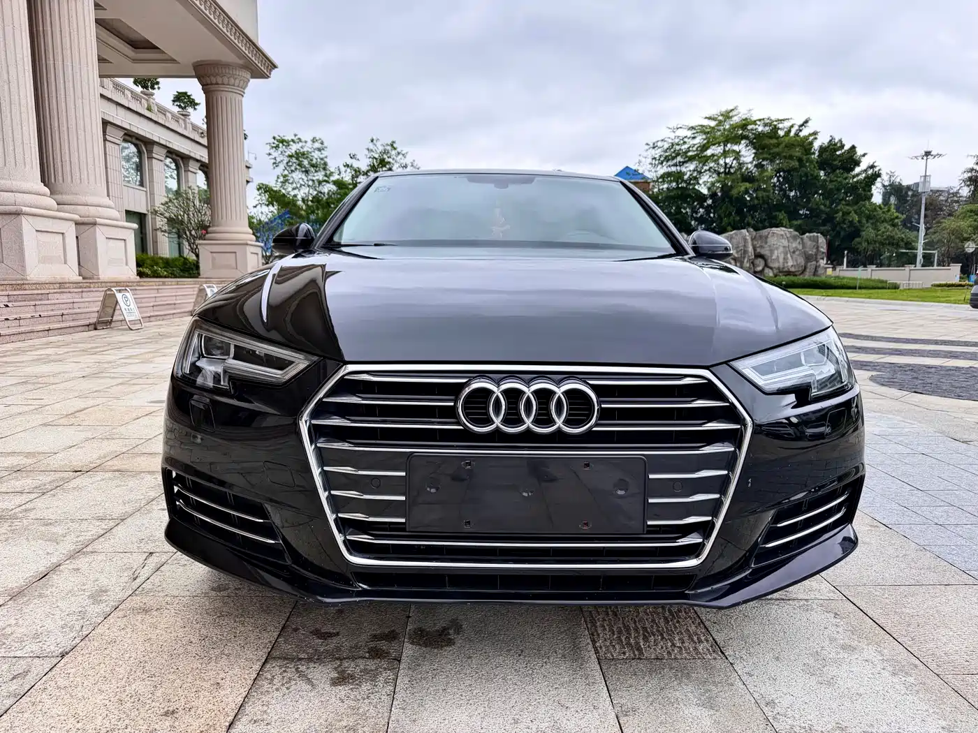 Audi A4L 2017 Plus 40 TFSI Fashion фото 2