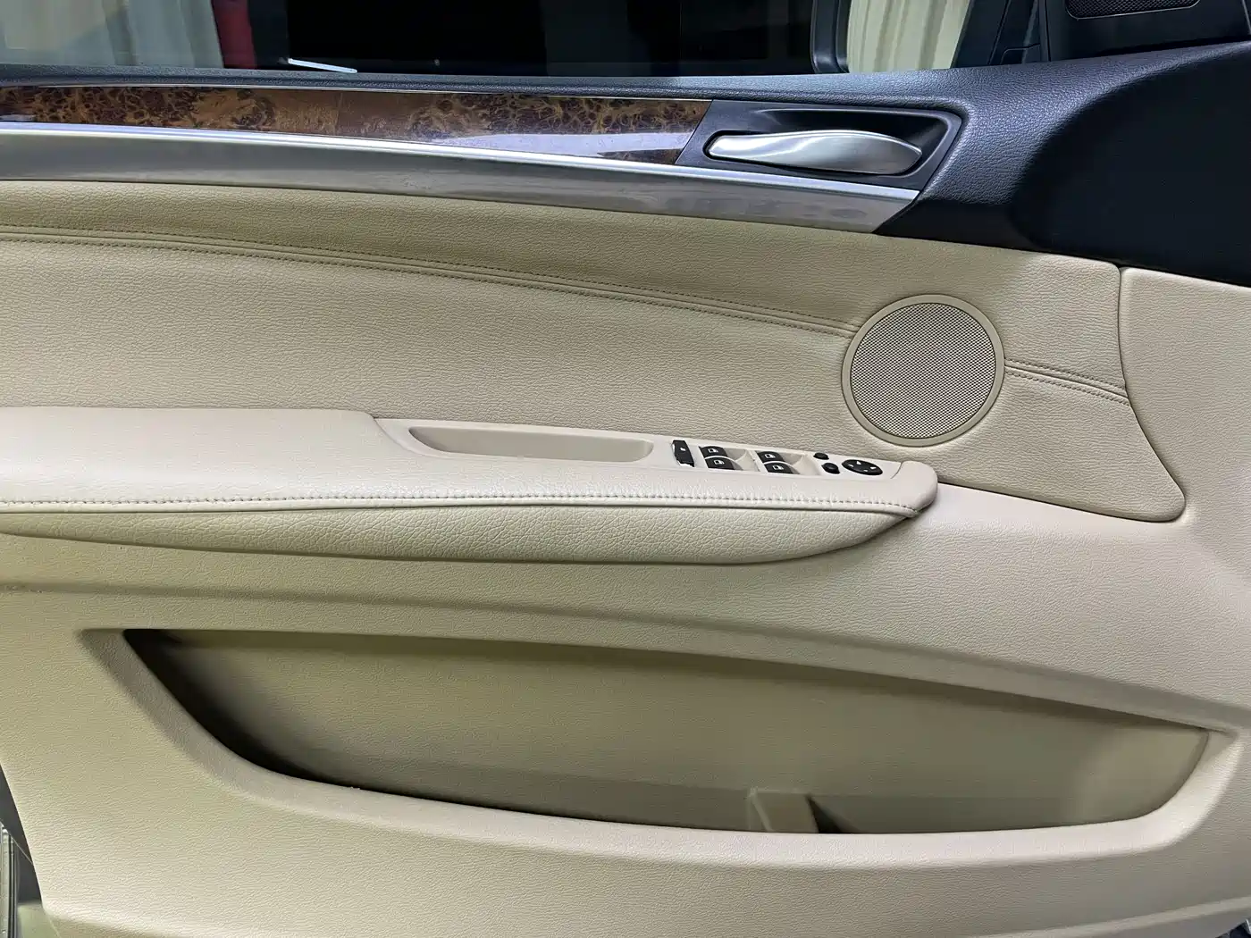 BMW X5 (Import) 2011 xDrive35i Leading Edition фото 14