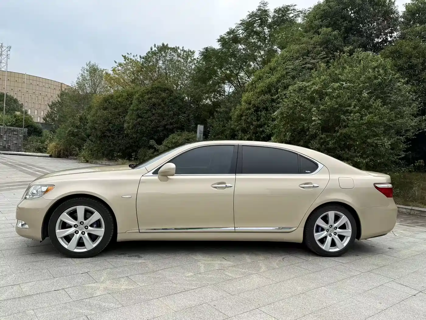 Lexus LS 2006 460L Premium Edition фото 4