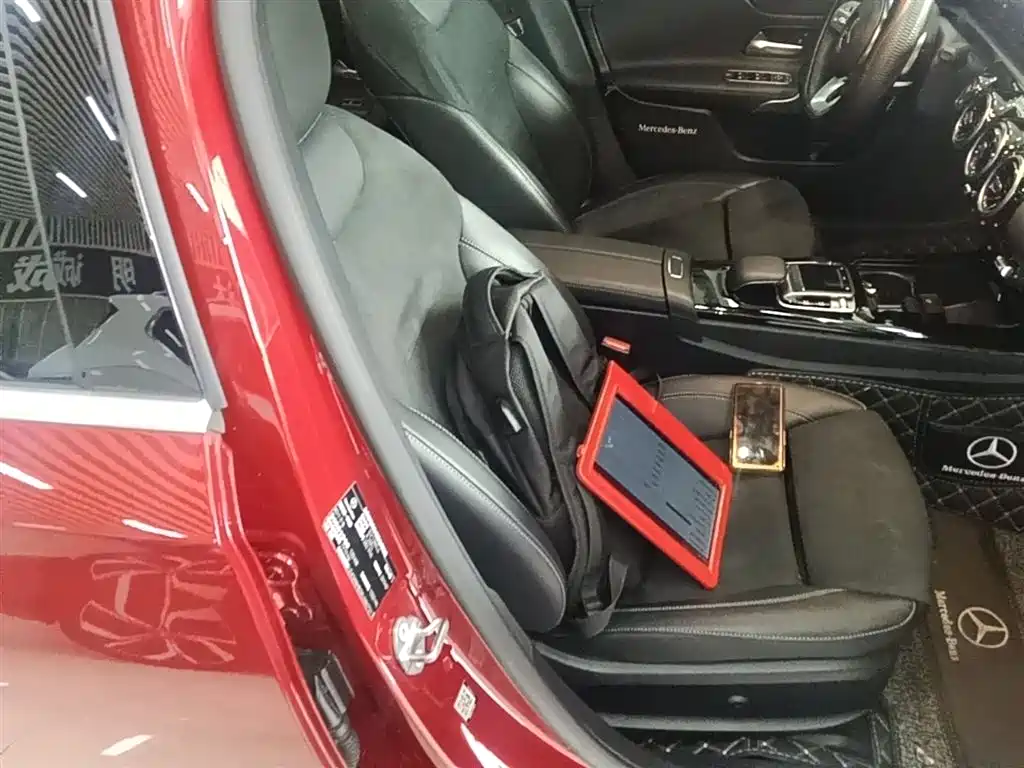 Mercedes-Benz A-Class 2019 Facelift A 200 L Sports Sedan фото 25