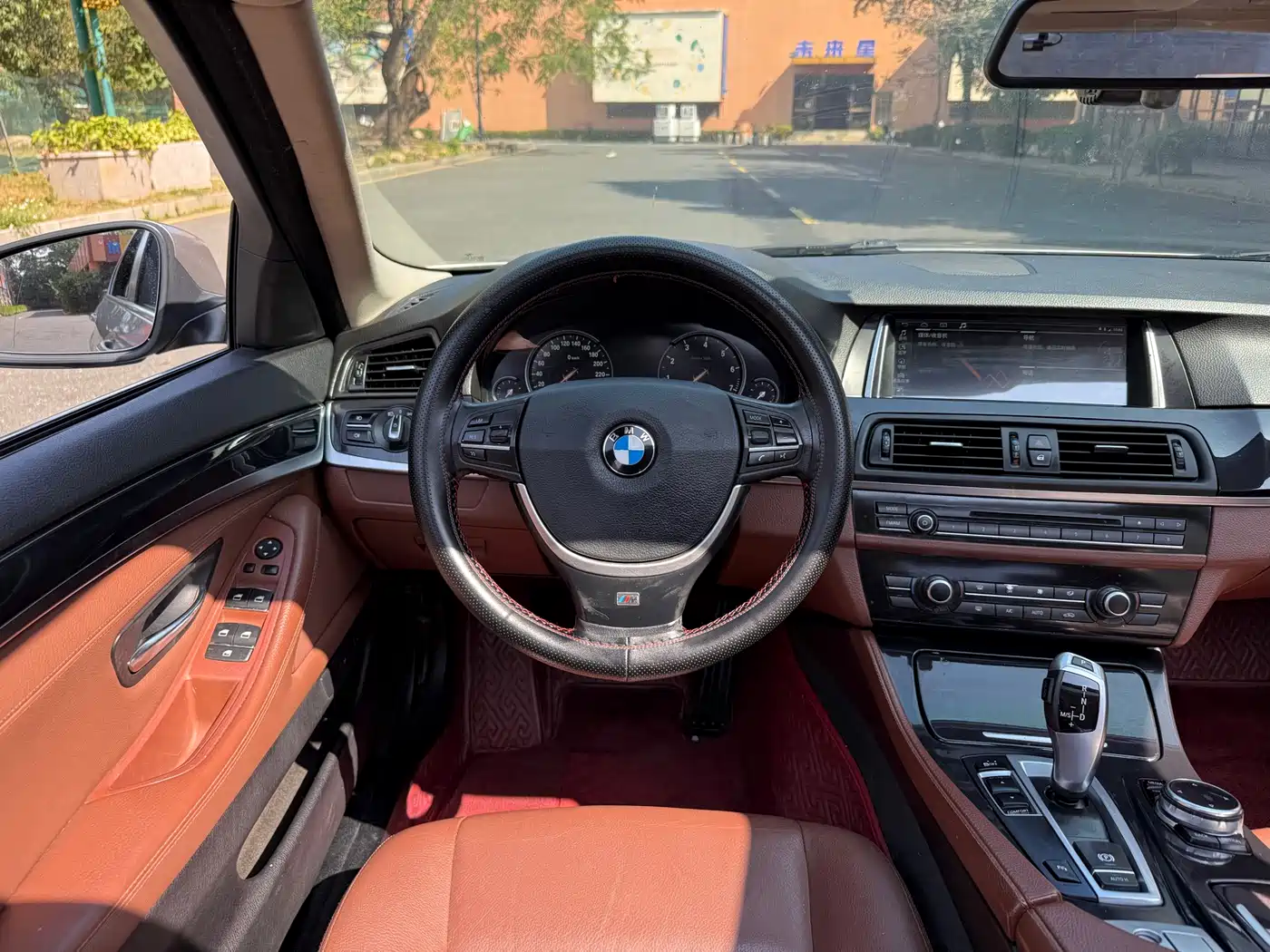 BMW 5 Series 2014 520Li Elegance фото 16