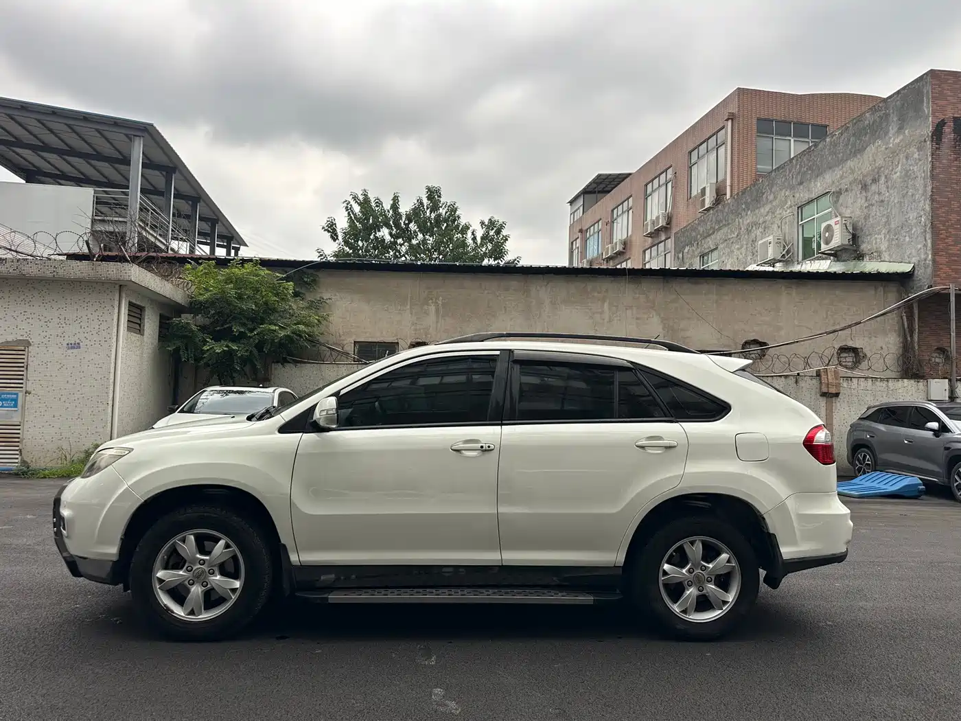 BYD S6 2013 2012 2.4L Automatic Exclusive