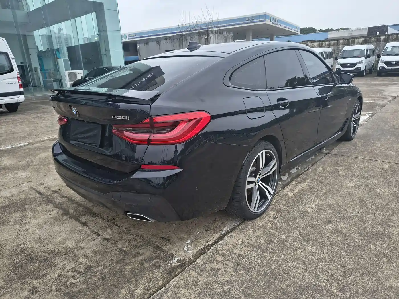 Photo 7 - BMW 6 Series GT