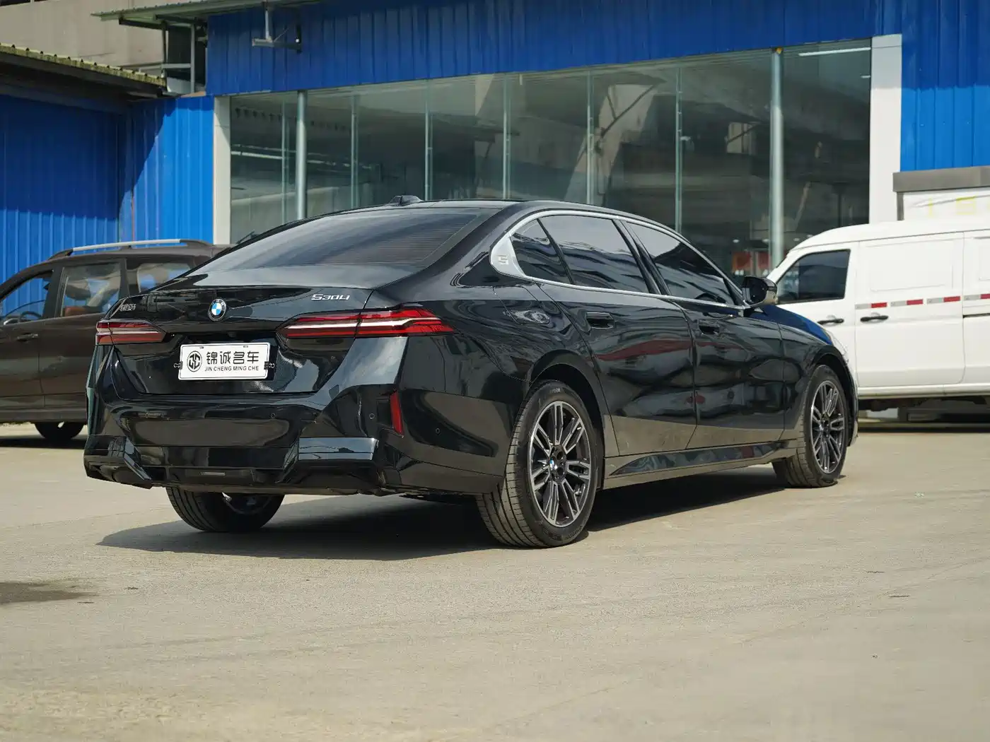 BMW 5-SERIES