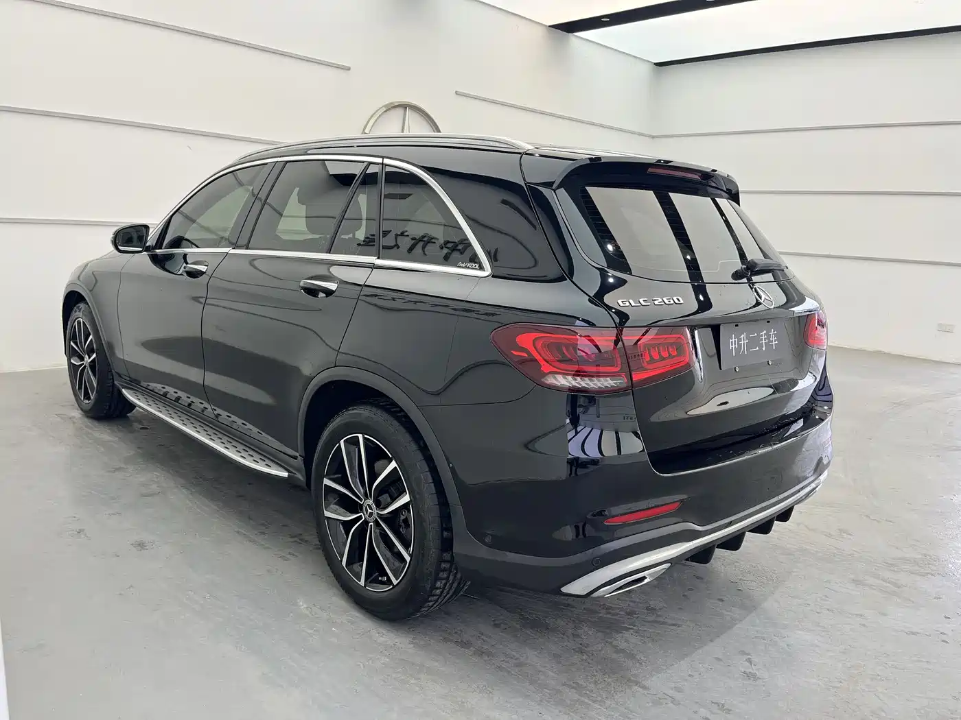 MERCEDES-BENZ GLC
