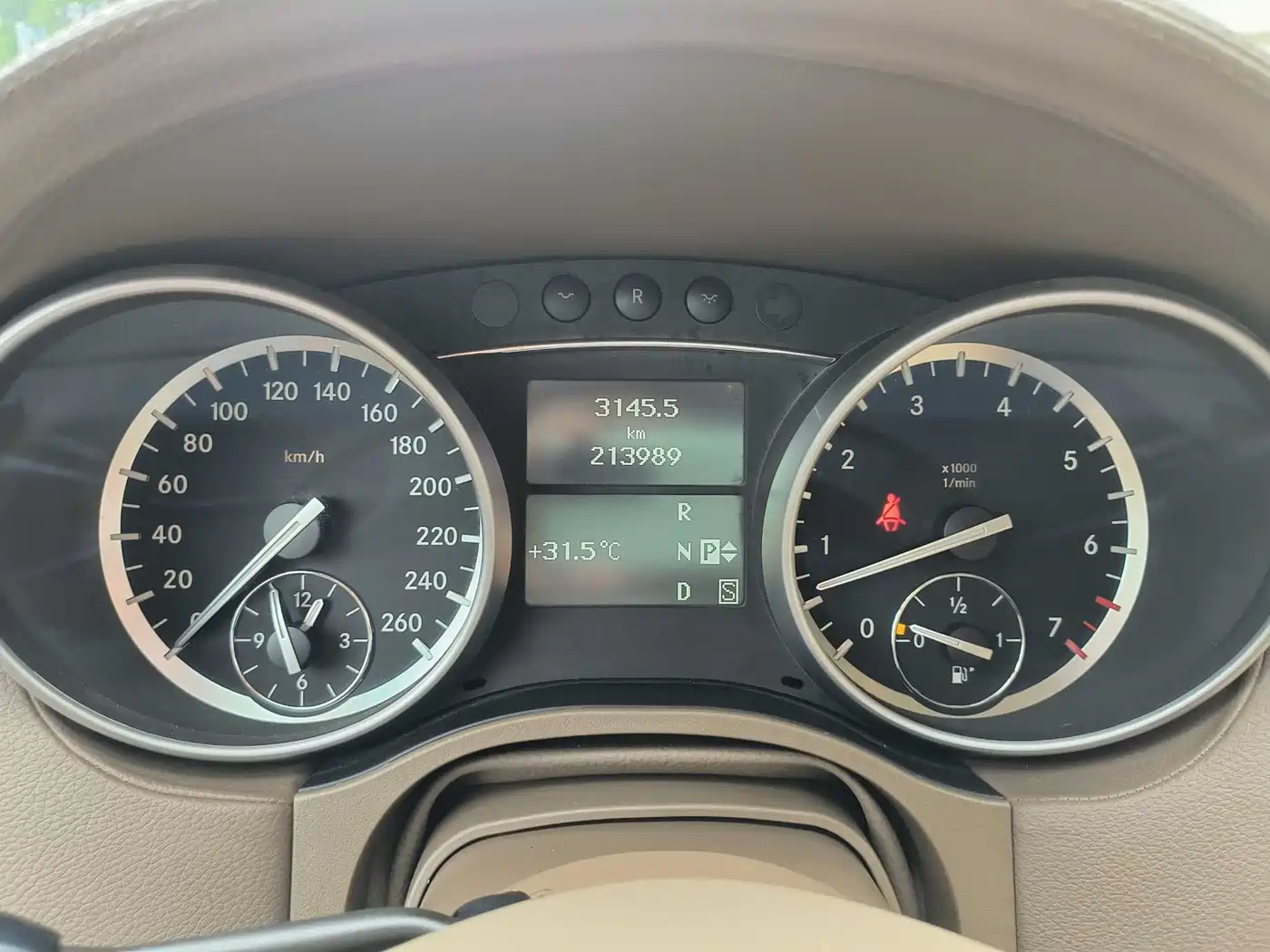 Mercedes-Benz GL-Class 2011 GL 450 Prestige Grand Edition фото 9