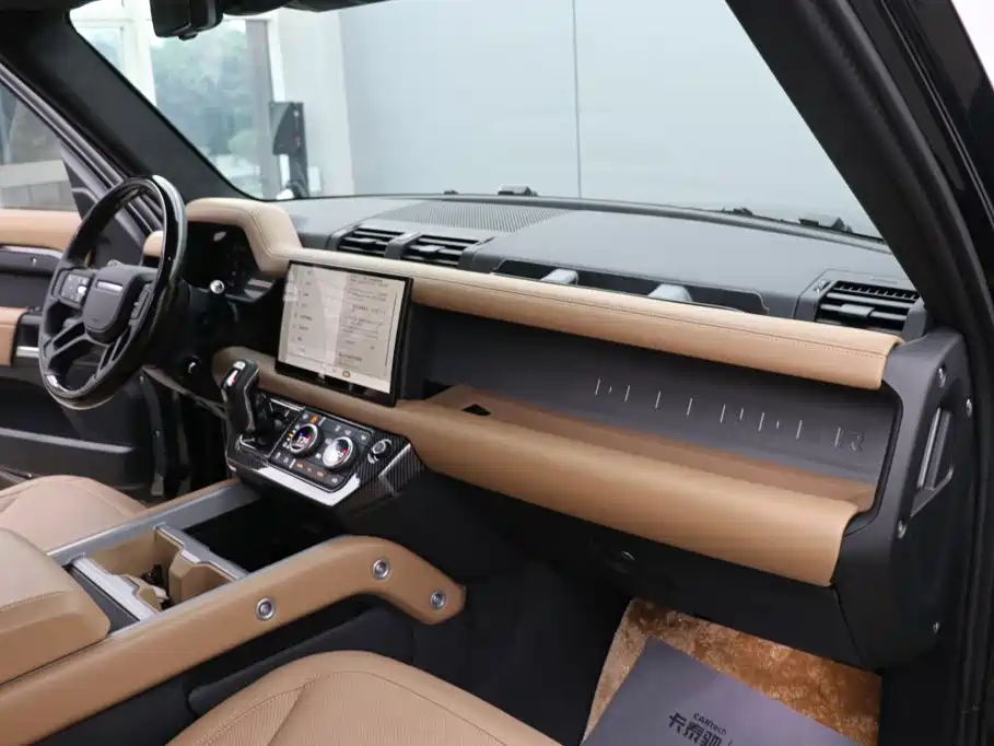 Land Rover Defender 2025 2025 110 3.0T P400 -Dynamic HSE