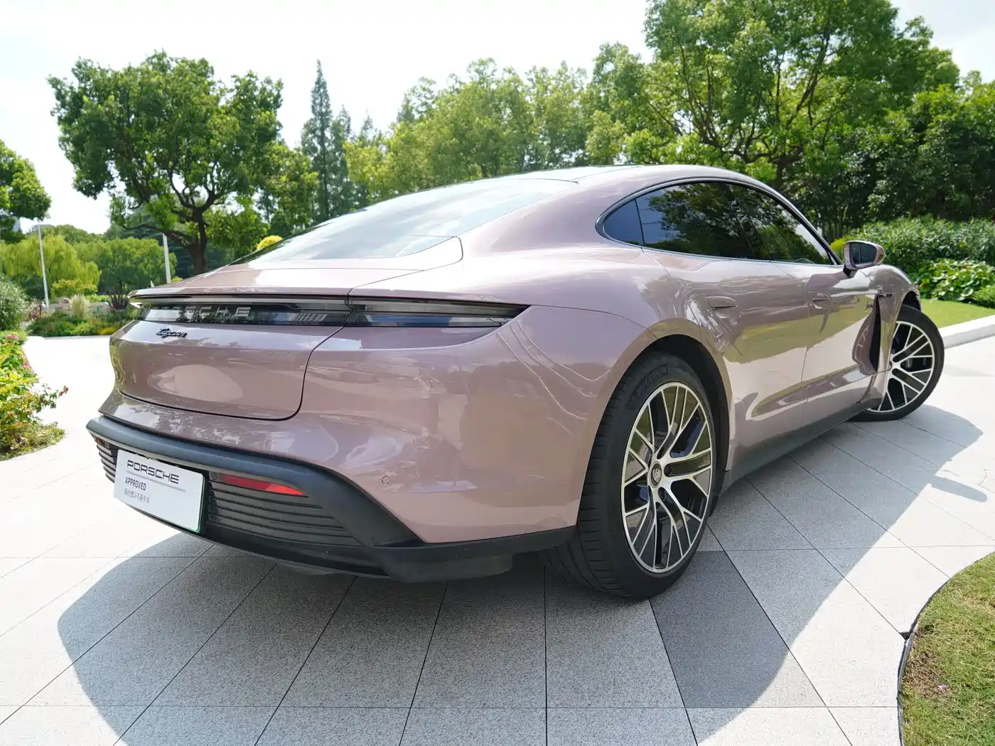 Porsche Taycan 2021 2020 Taycan