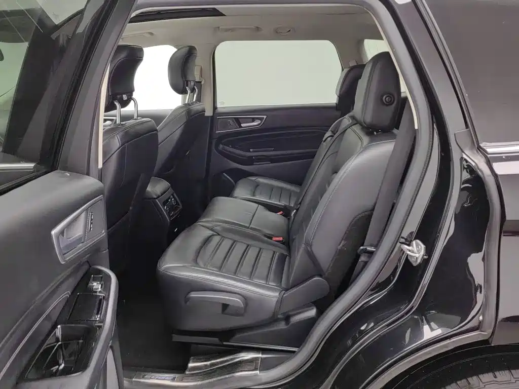 Ford Edge 2017 2016 EcoBoost 245 2WD Luxury 7-Seater