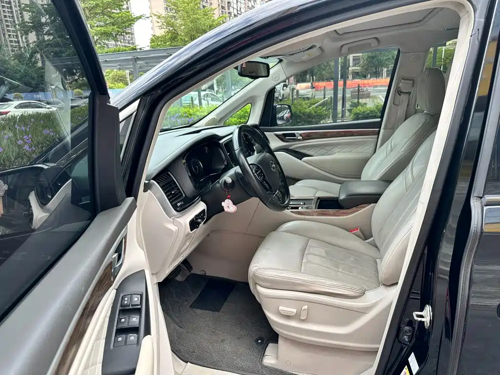 Фото 3 - GAC Trumpchi Trumpchi M8