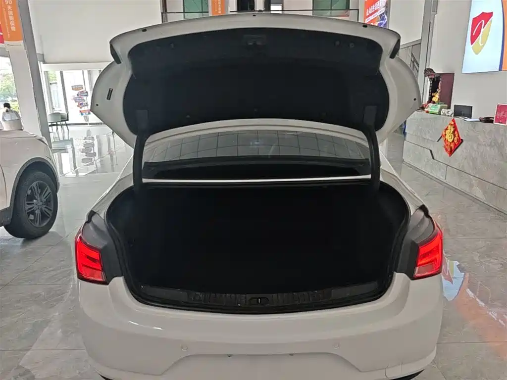 Buick Verano 2018 Sedan 15S Automatic Leading фото 19
