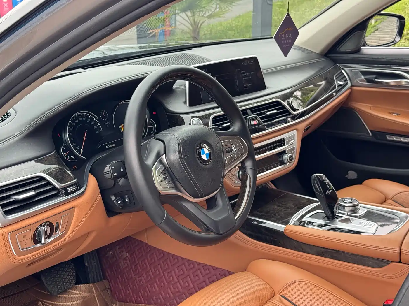 BMW 7 Series 2016 730Li Luxury фото 8